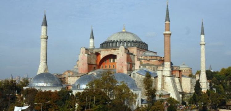İstanbul’un en ünlü mekanlarından biri: Ayasofya.