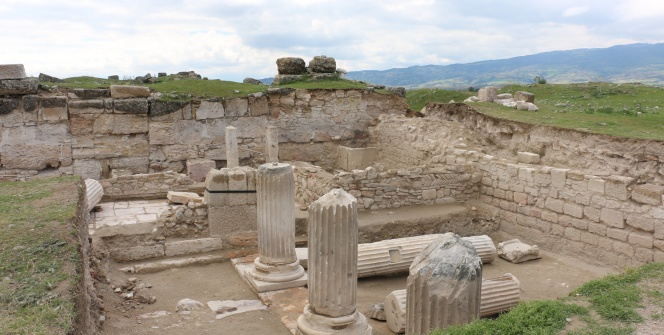 Denizli Tripolis antik kentinde 2 bin yıllık pazar yeri