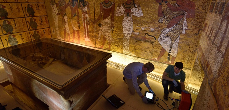 Tutankhamun’un Mezarındaki gizli odalar açılıyor
