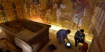 Tutankhamunun Mezarındaki gizli odalar açılıyor
