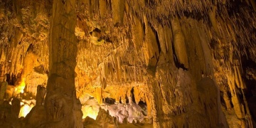 Damlataş Mağarası