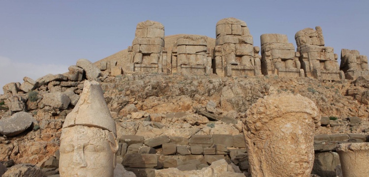 Bakan Ersoy: Nemrut Dağına raylı sistem projesi hızlandırılacak