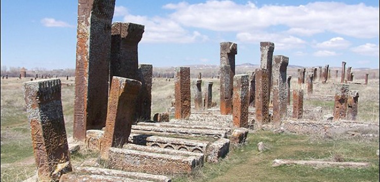 Ahlat Eski Yerleşimi ve Mezar Taşları Bitlis