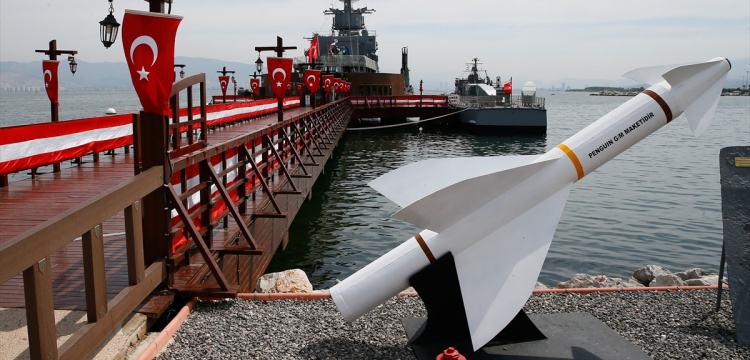 İzmir'de Müze gemilere büyük ilgi