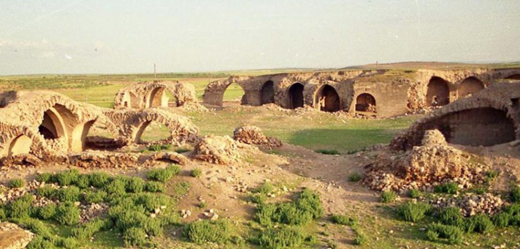Şanlıurfa'da Çarmelik Kervansarayı restore ediliyor