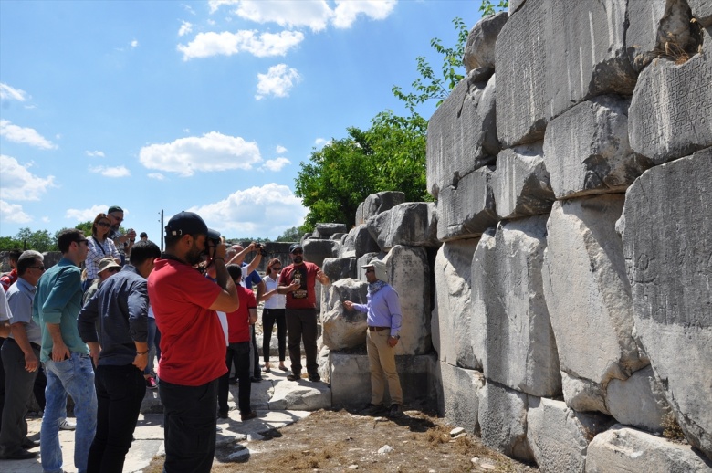 Stratonikeia antik kentinde zeytinyağı tadımı