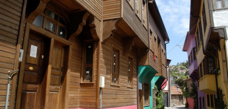 Bandırma'daki tarihi evler yeniden restore edilecek