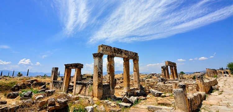 Hierapolis antik kentindeki 'rahip mucizeleri'ne dair tezler