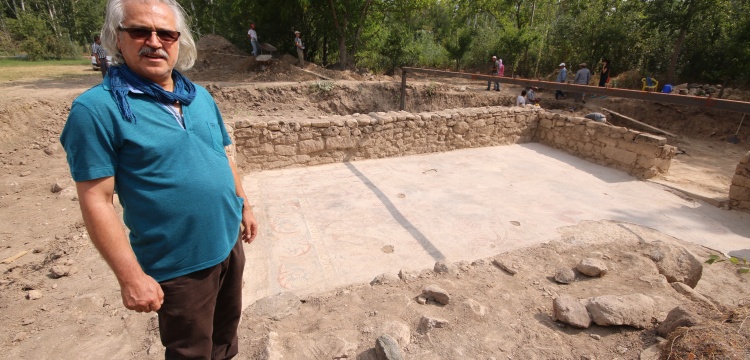 Yonca tarlası arkeolojik kazı alanı oldu