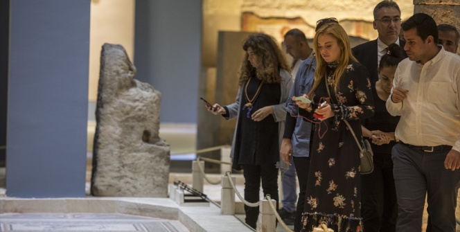 Zeugma Aktris Linsay Lohanı Ağırladı