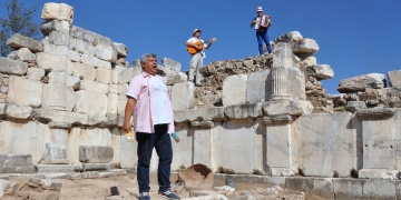 Stratonikeia Antik kentinde sürpriz opera konseri