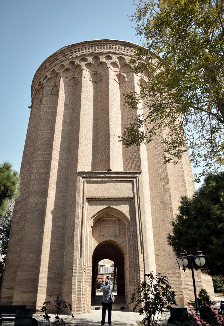 İran'daki Selçuklu Yadigarı: Tuğrul Bey kulesi