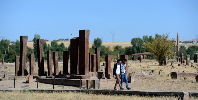 Ahlat Mezartaşları