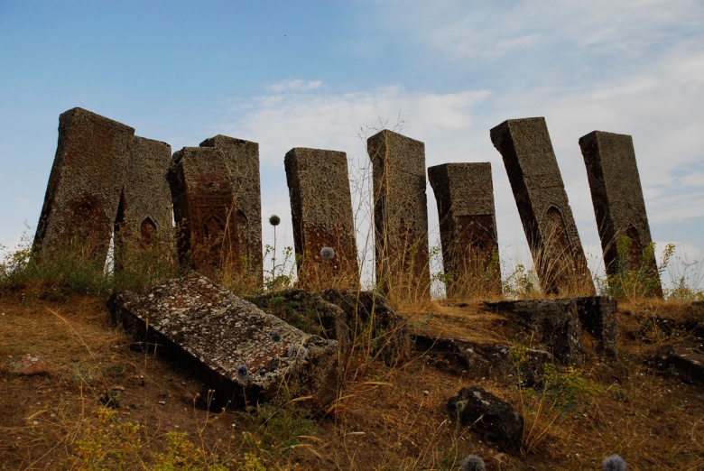 Ahlat Mezartaşları