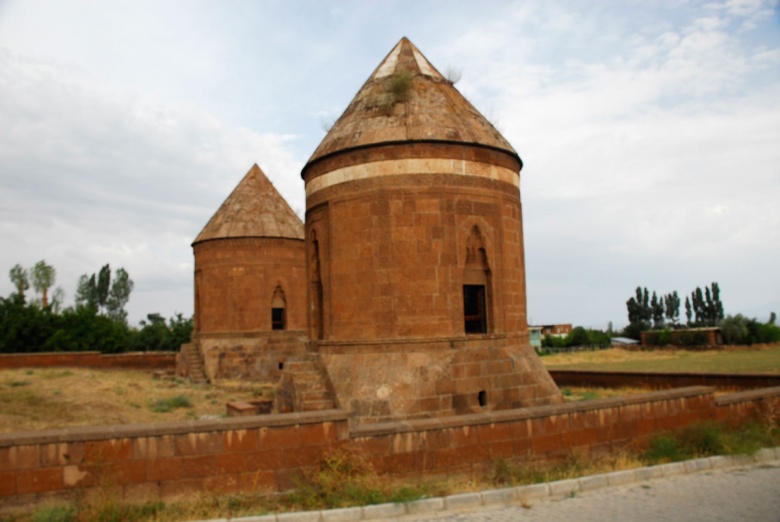 Ahlat Mezartaşları