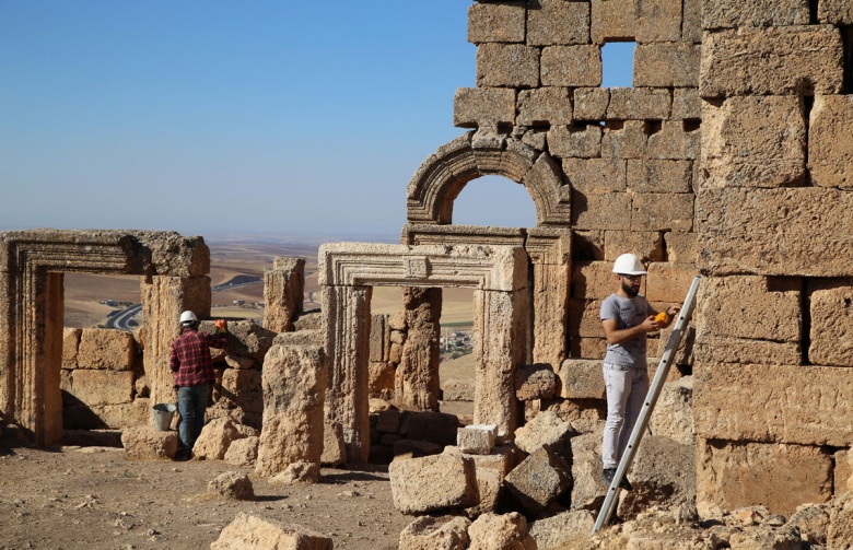 Zerzevan Kalesi Diyarbakır