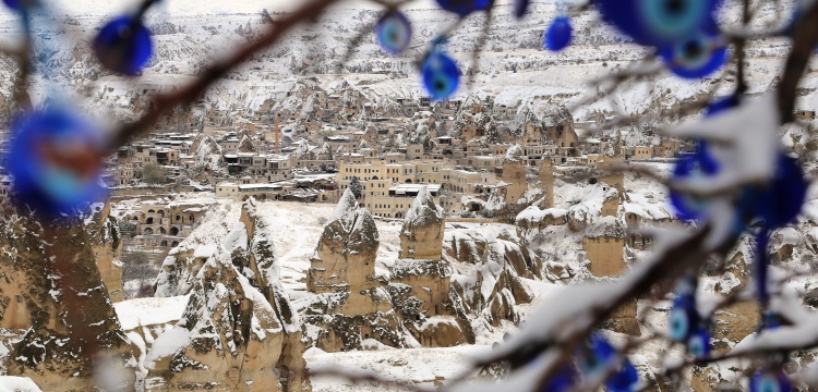 Kapadokya'da Peribacaları kara büründü