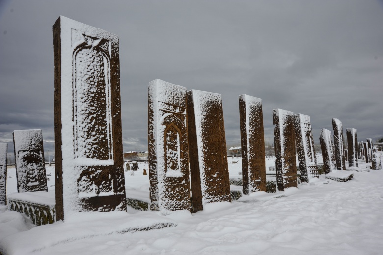 Ahlat Selçuklu Mezarlarından kar manzarları