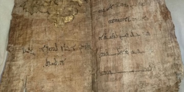 Erzurumda Roma dönemine ait kitap ele geçirildi