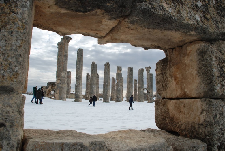 Uzuncaburç - Diocaesarea kışın bir başka güzel