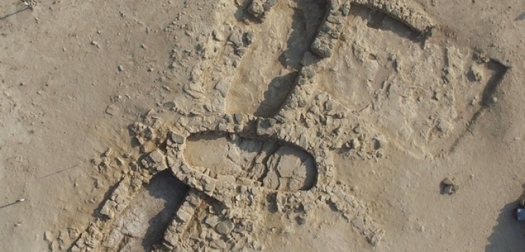 Abu Dabi'de planı bozulmamış taş devri evi bulundu