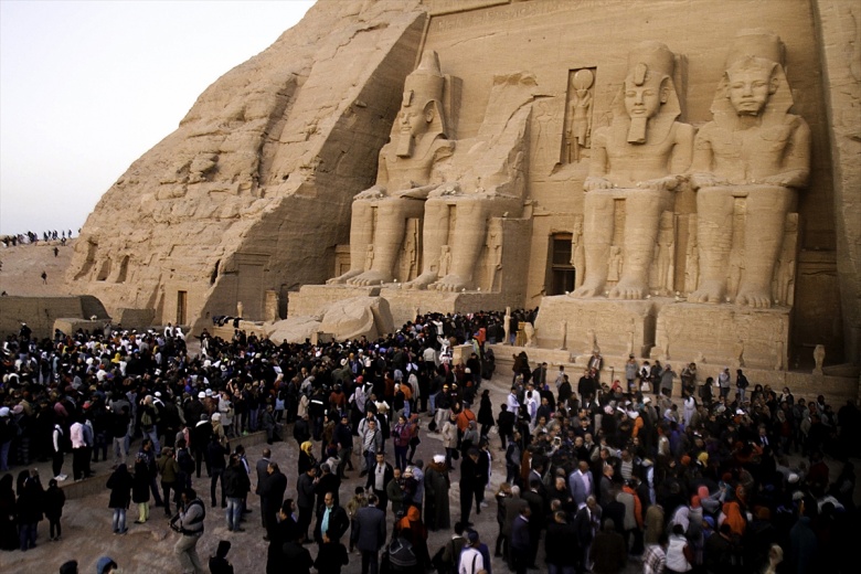 Mısır'da II. Ramses'e güneş vurdu