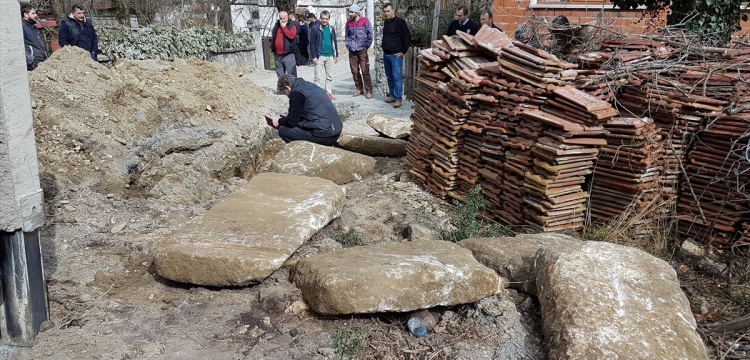 Sakarya'da tarihi mezarlar bulundu