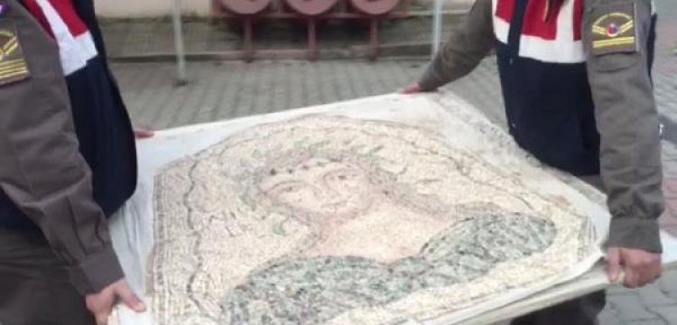 Sarıyer'de Bizans mozaikleri yakalandı