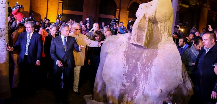 10 Mısır kralı heykeli yeni müzeye taşındı