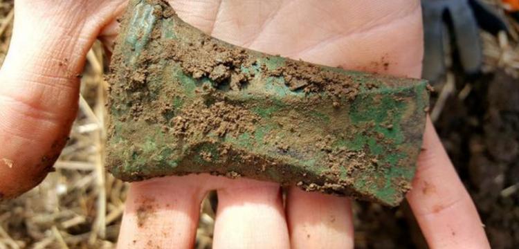 Norveç'teki tesadüfi arkeolojik keşifte 3 bin yıllık silahlar bulundu