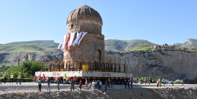 Zeynel Bey Türbesi yola böyle çıktı