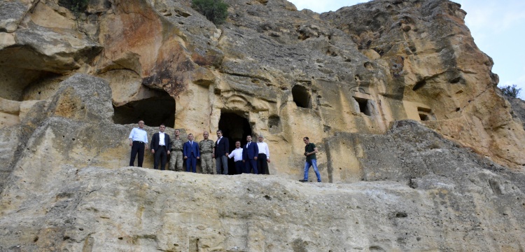 Kolonları kesilen Çakırkaya Manastırında restorasyon yapılacak