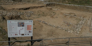 Arkeolojik kazıya çimento fabrikası izin vermiyor