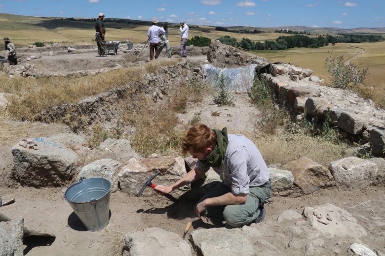 Çadır Höyük'te kazı aşırı hassasiyet istiyor