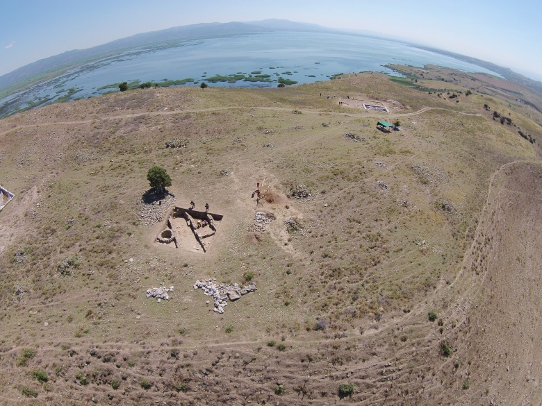 Manisa’da 3 bin 500 yıllık tahıl ambarları bulundu