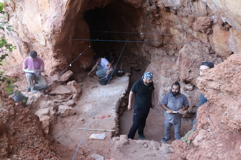 Üçağızlı Mağarasında Taş Devri insanlarının izleri var