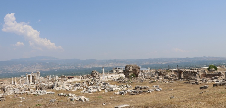 Laodikya Antik Kentinde 4 bini aşkın arkeolojik eser bulundu