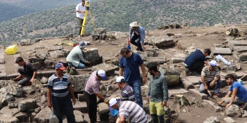 Avrupalı arkeologlar Manisadaki 3 bin mezarı tek tek kaydetti