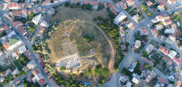 Maydos arkeoloji kazılarında yerleşim alanının girişi aranıyor