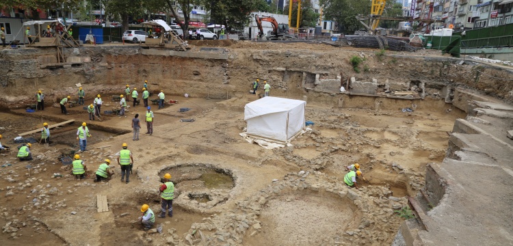 Beşiktaş Arkeoloji kazılarında 50 kişi çalışıyor