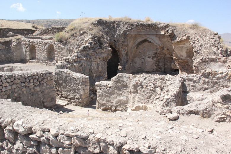 Kemah'ta bulunan bin yıllık Türk Mahallesi