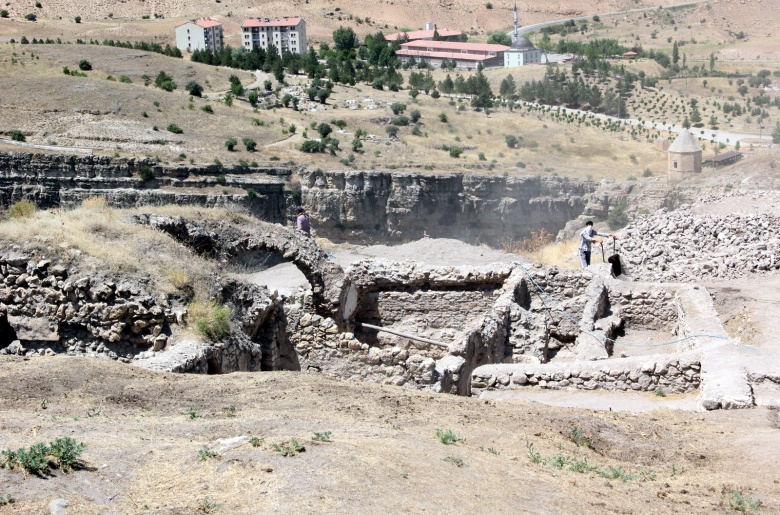 Kemah'ta bulunan bin yıllık Türk Mahallesi