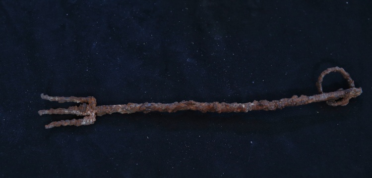 Patara'da 2 bin 350 yıllık demir çatal bulundu