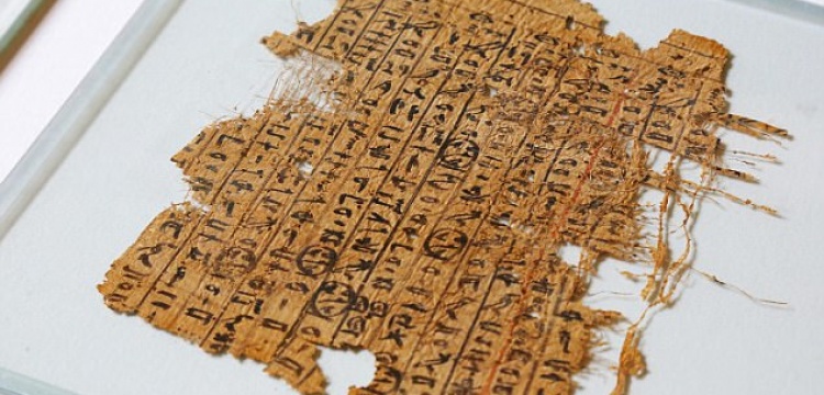 Mısır piramitlerinin sırrını çözen papirüs bulundu