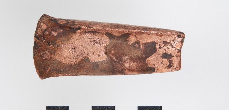 Buzadam Ötzi'nin baltasına benzer balta bulundu
