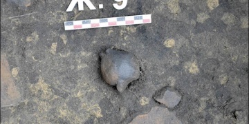 Rusyada 4 bin yıllık olduğu sanılan bebek çıngırağı bulundu