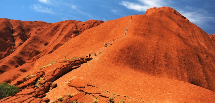 Aborijinlerin kutsal kayasına tırmanmak yasaklandı