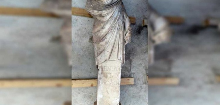 Side arkeoloji kazılarında Yaşlılar Meclisi Başkanının heykeli bulundu