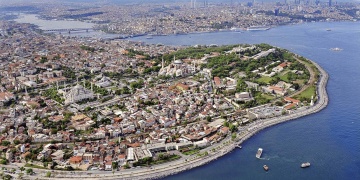 İBB İstanbulu gençlere Adım Adım Tarihi Yarımada Projesi ile tanıtıyor