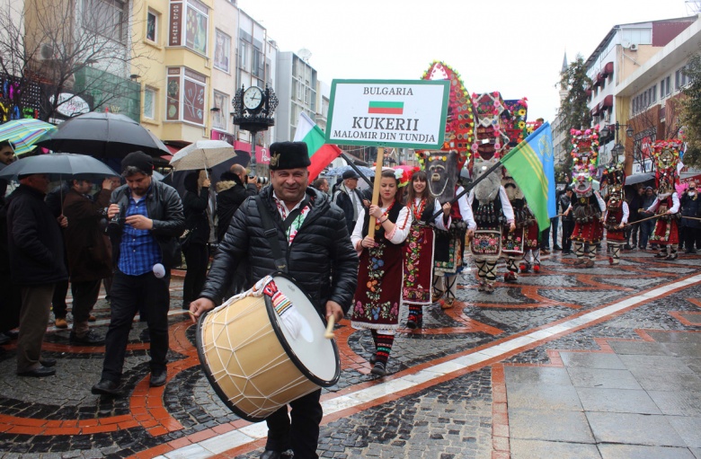 Antik Cağ Geleneği: Kukerlandia (Maske) Festivali